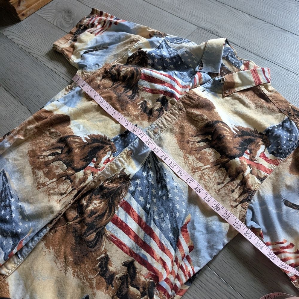 Bit & Bridle Horse Flag Western America Short Sleeve Button Down Size Large - Picture 6 of 7
